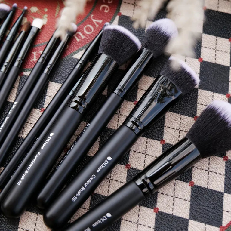 13 Essential Makeup Brush Types and Their Uses