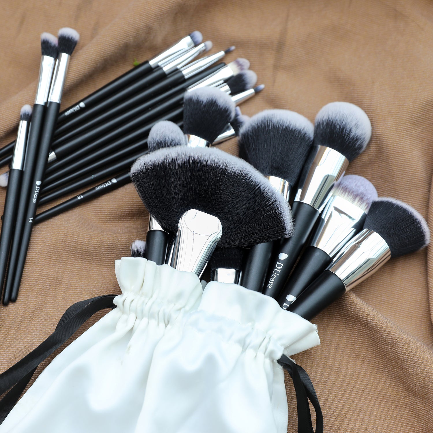 How to Choose A Suitable Makeup Brush for Yourself