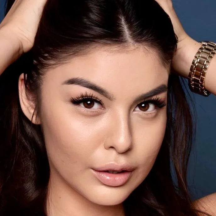 Cool! New Lash Curler Hack for Falsie-Level Lashes