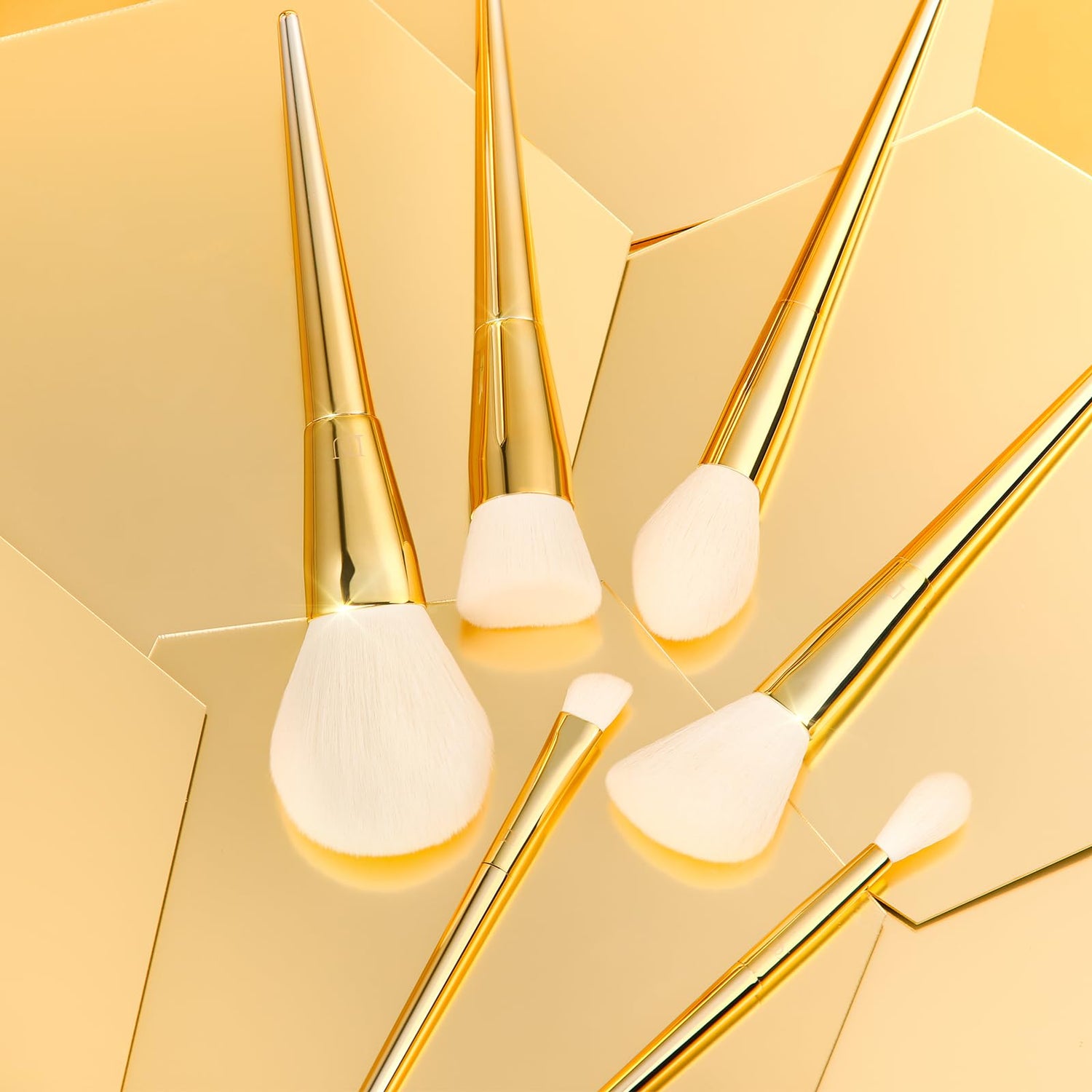 Silver-Gold Radiance Luxury Pro 15Pcs Face & Eye Brush Set with Holder