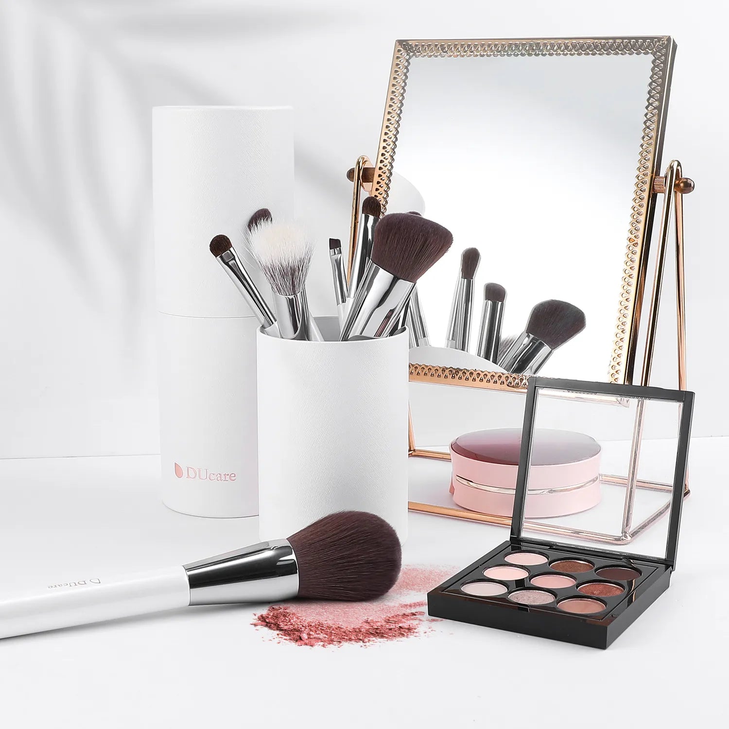 White 9Pcs Face & Eye Brush Set with Holder
