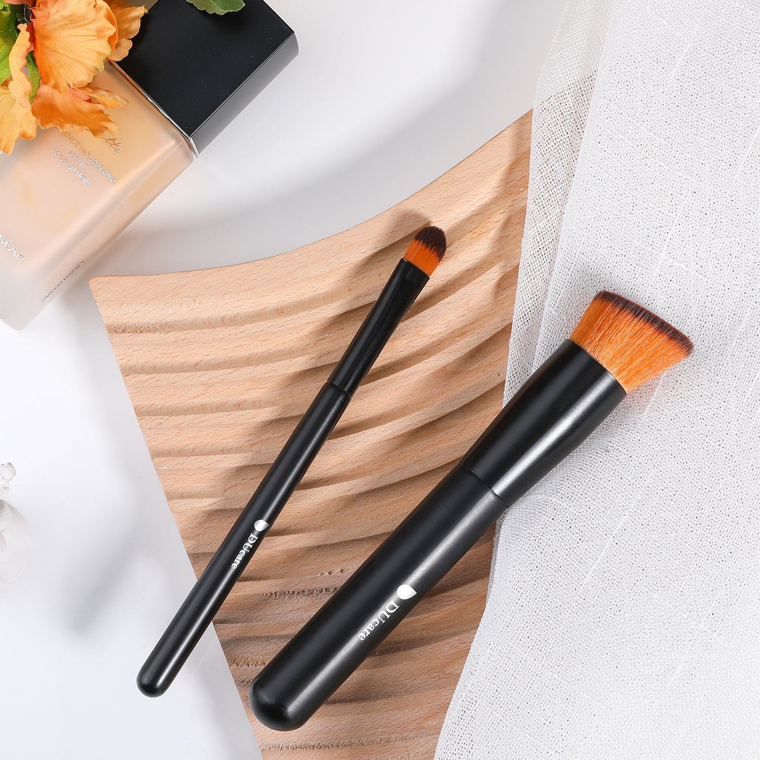 Black Smooth Makeup 2-Piece Face Brush Set
