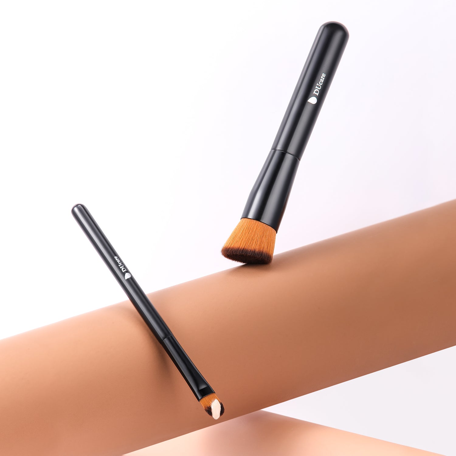 Black Smooth Makeup 2-Piece Face Brush Set