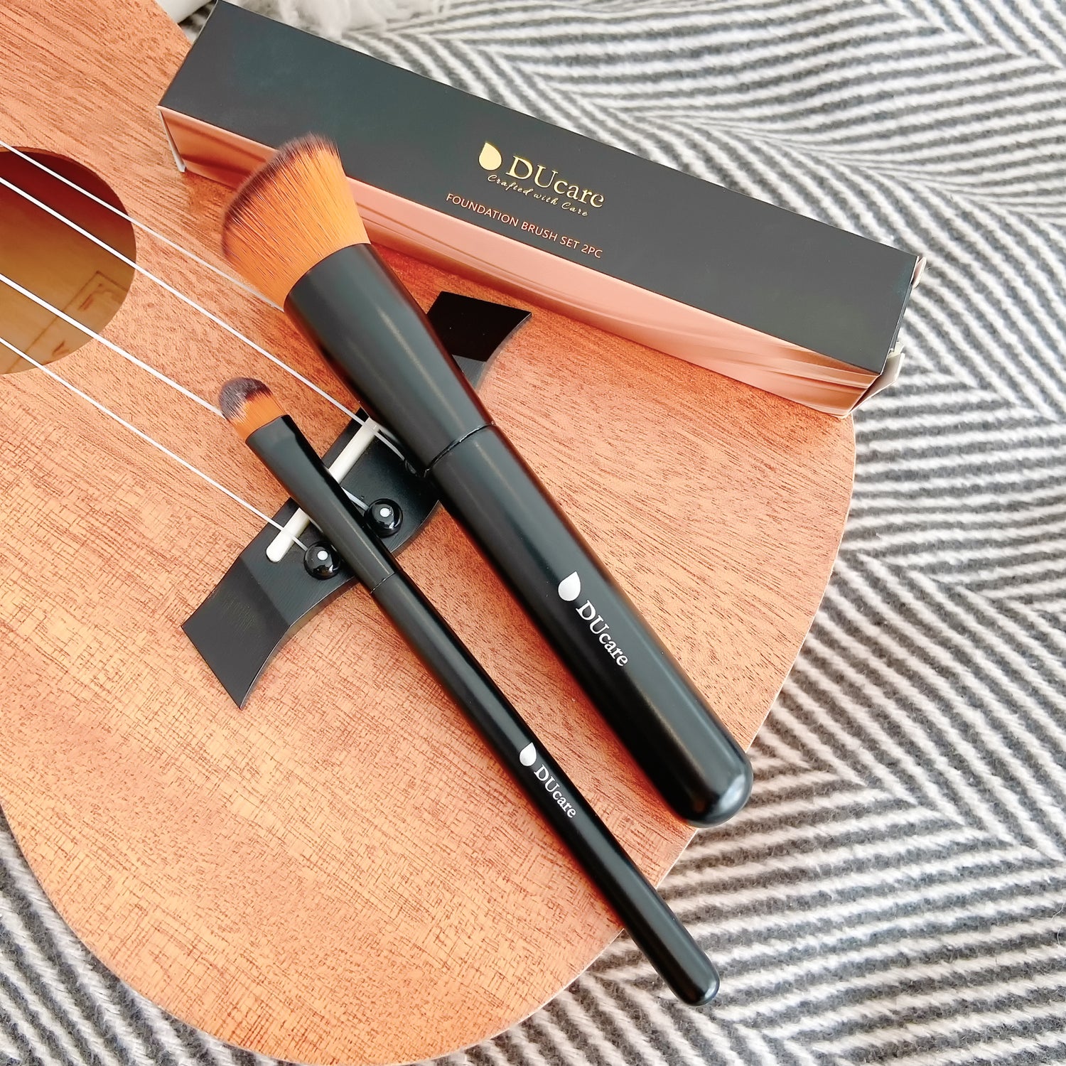 Black Smooth Makeup 2-Piece Face Brush Set
