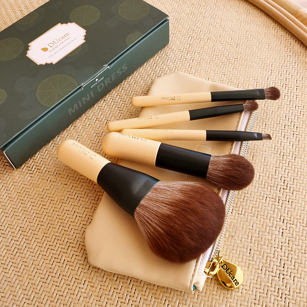 brush makeup brush