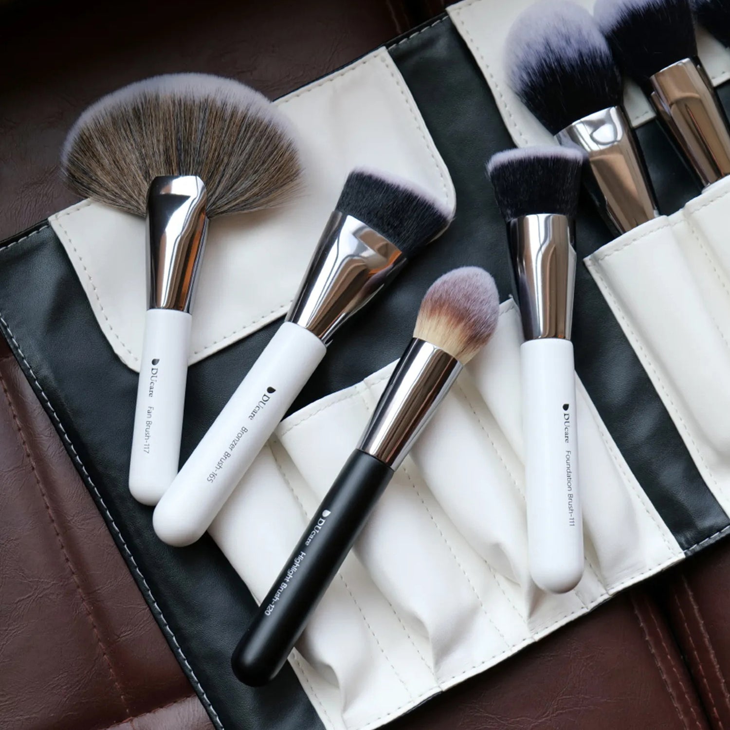Panda Luxury Pro Artistry 31-Piece Face & Eye Brush Set