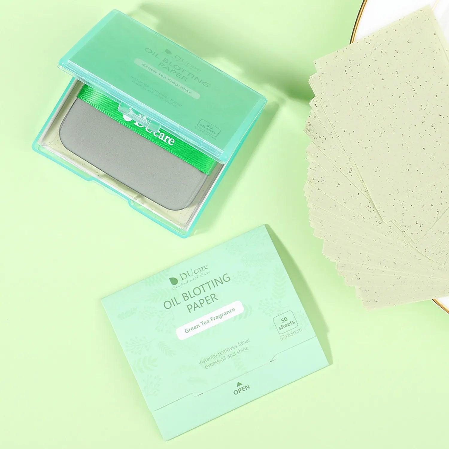 DUcare Green Tea Oil Absorbing Sheets with Portable Mirror Case & Makeup Puff