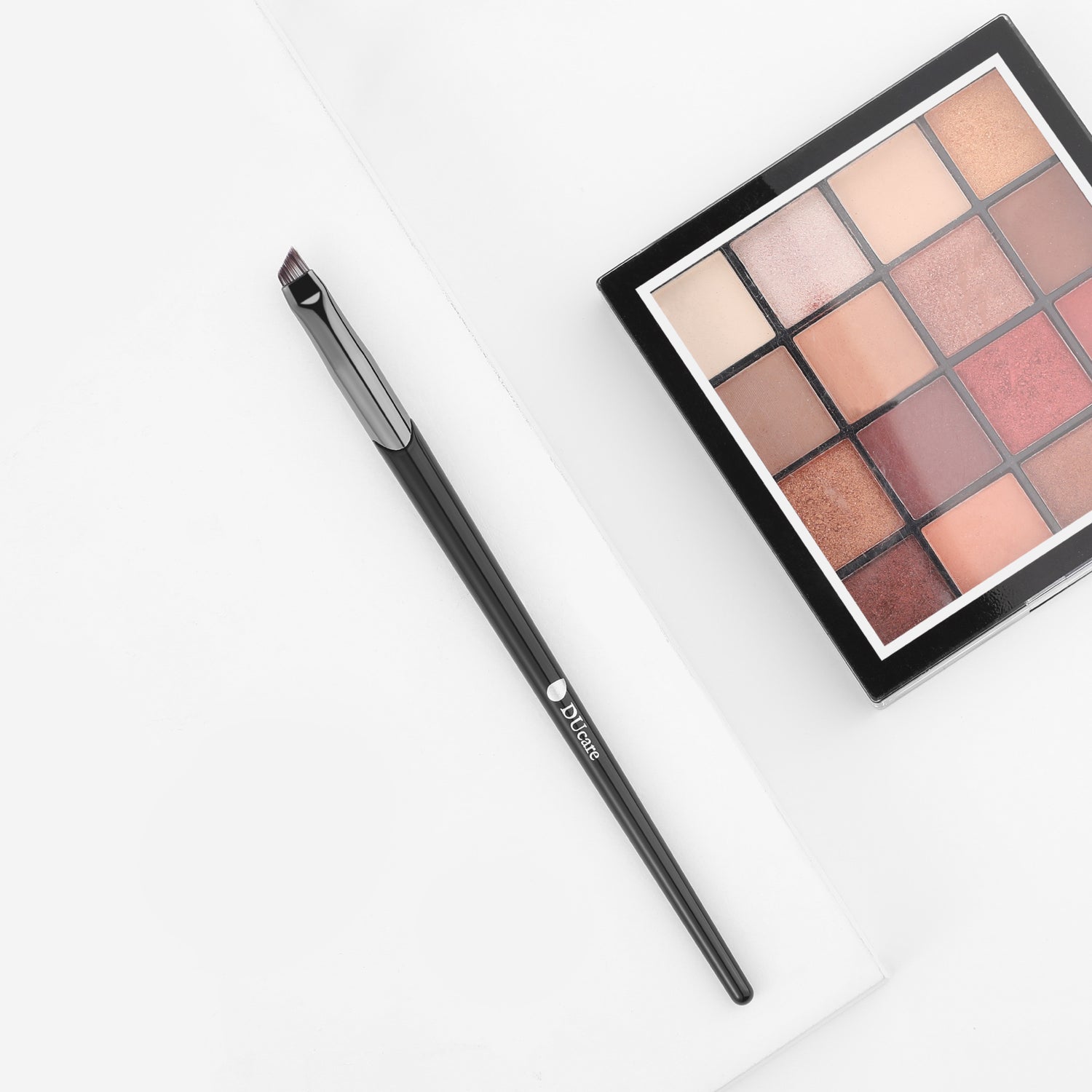 Angled Eyeliner Brush-V05