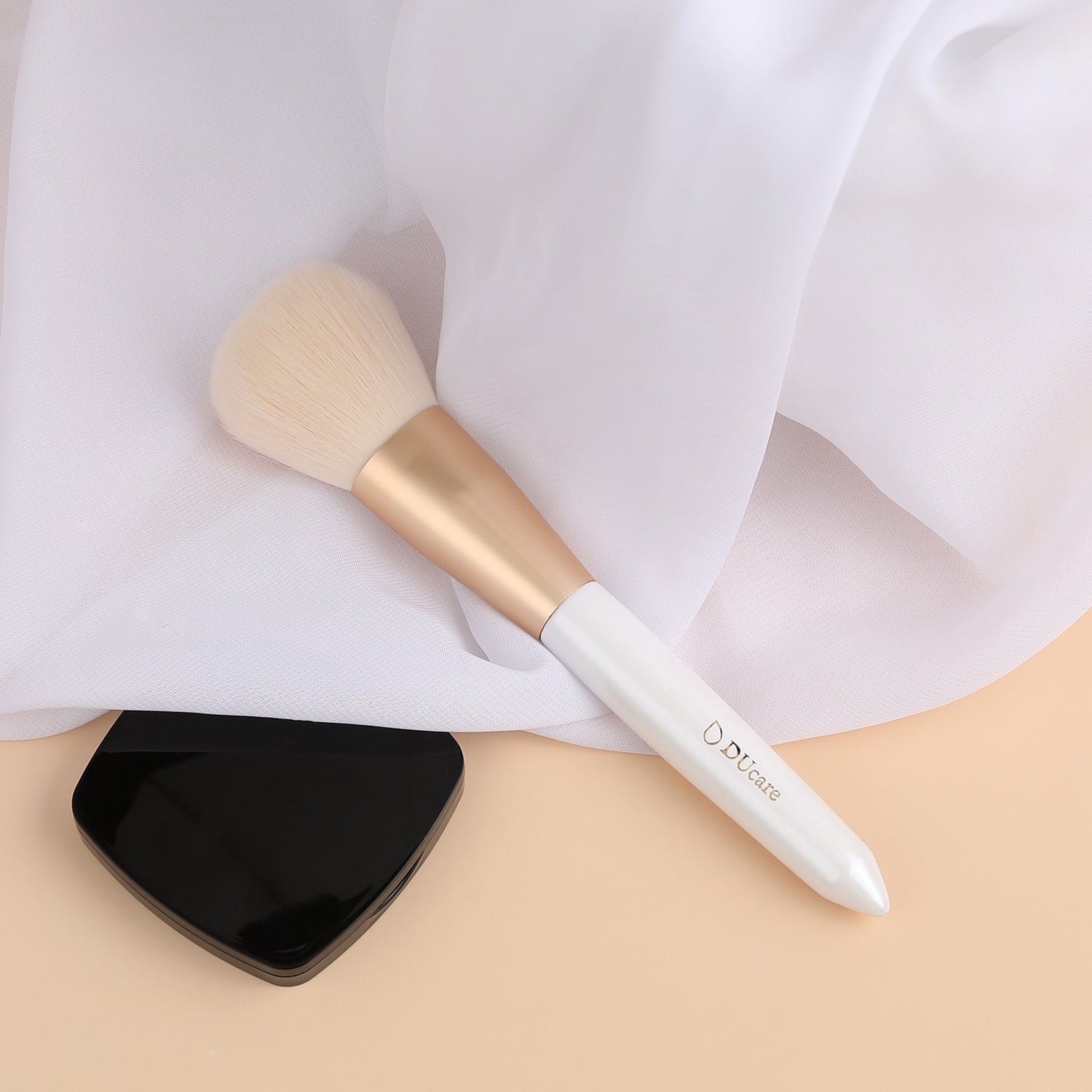 Platinum Powder Brush