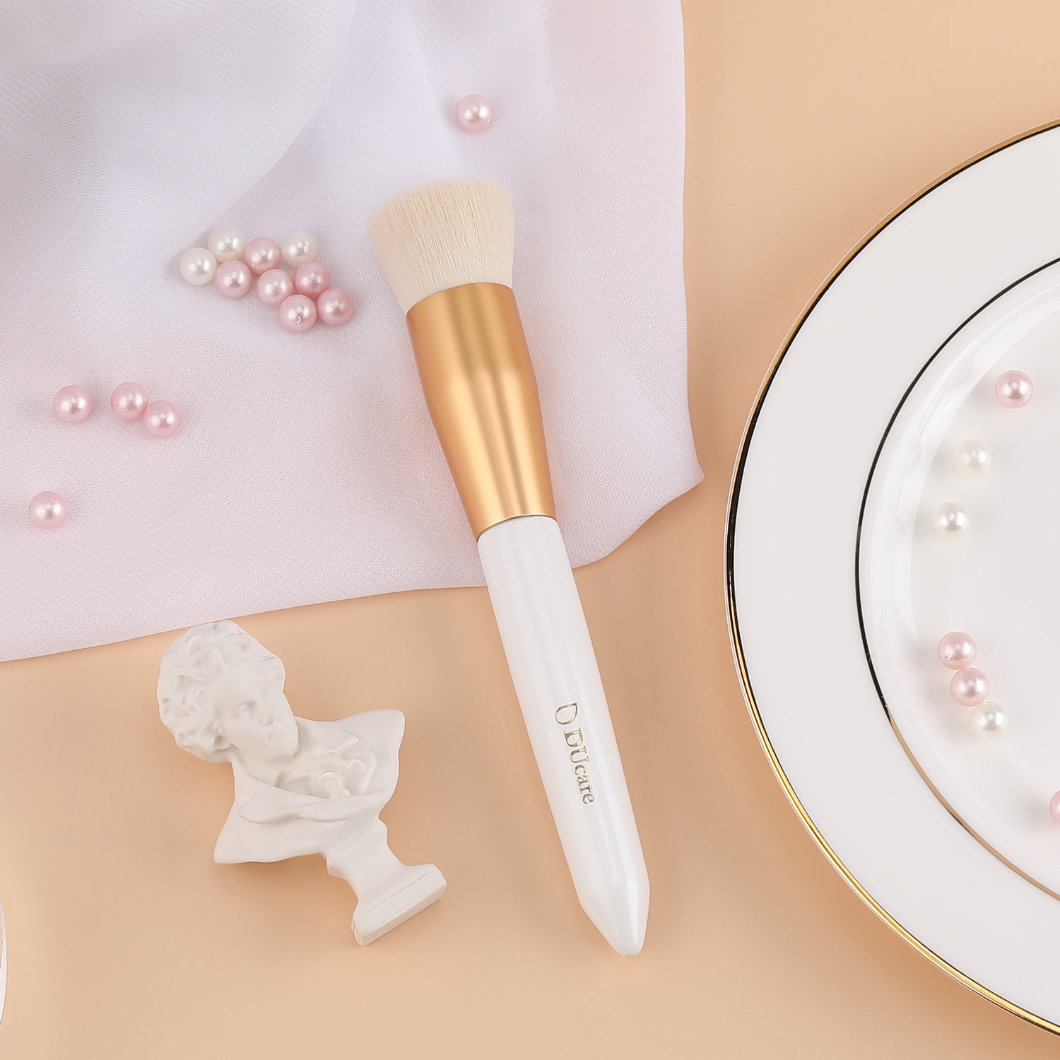 Platinum Foundation Brush