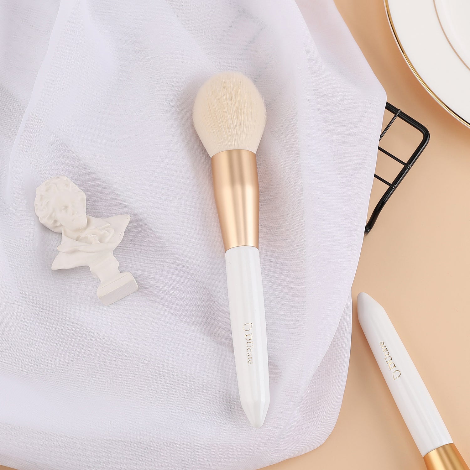 Platinum Tapered Brush