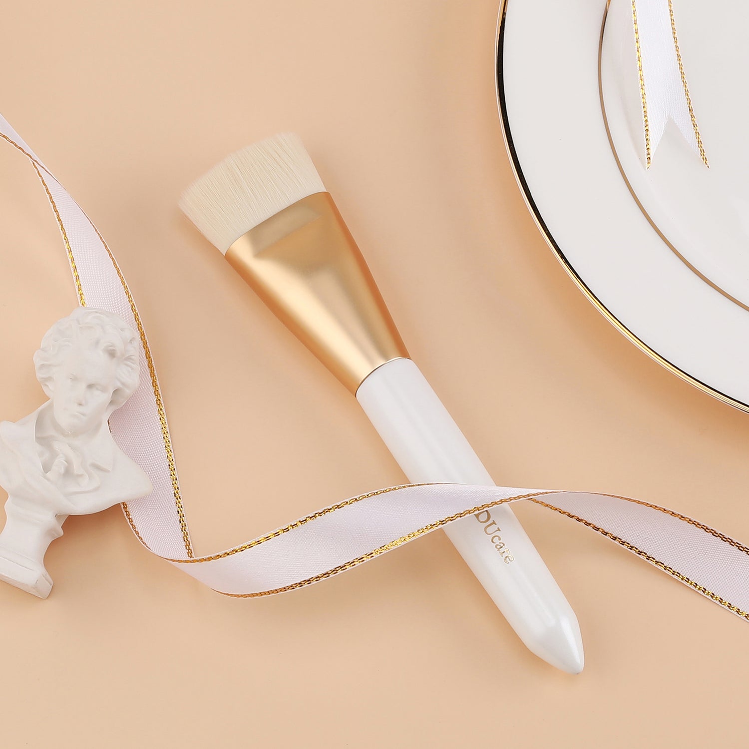 Platinum Contour Brush