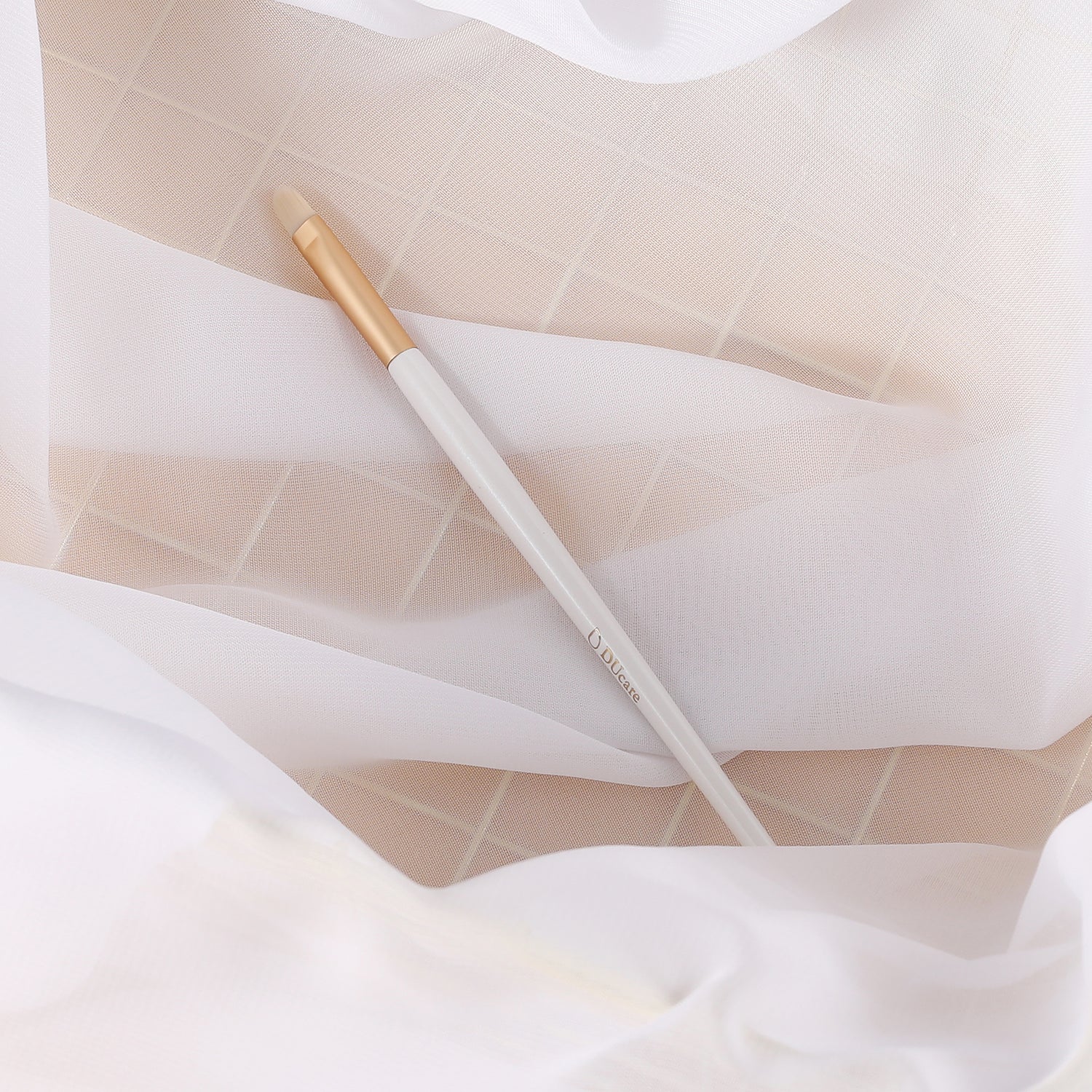 Platinum Lip Brush