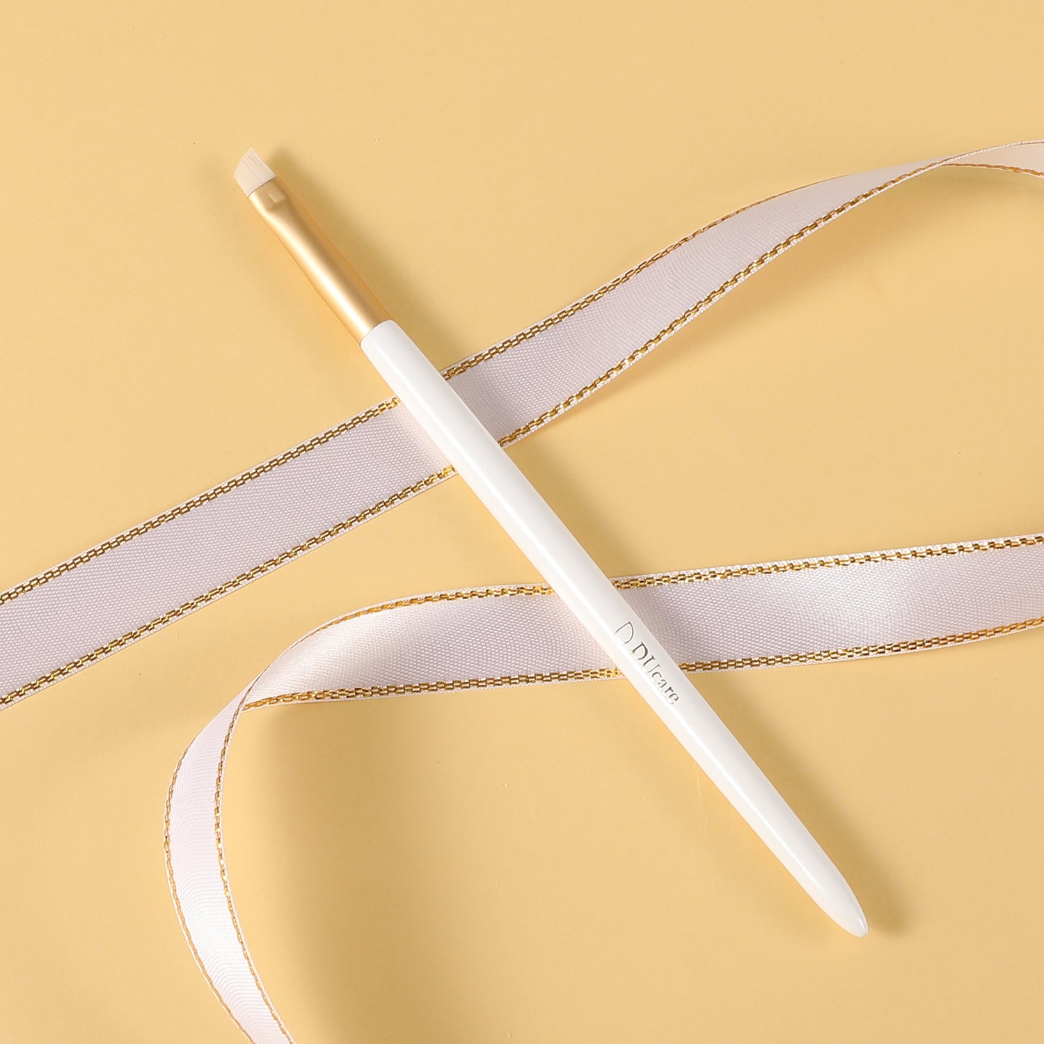 Platinum Eyebrow Brush