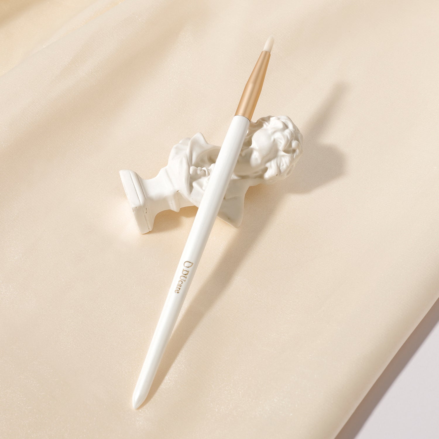 Platinum Detail Brush