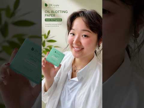 DUcare Green Tea Oil Blotting Sheets with Portable Mirror Case & Makeup Puff