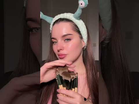 Mojito Natural Touch Face & Eye Brush Set with Makeup Sponges