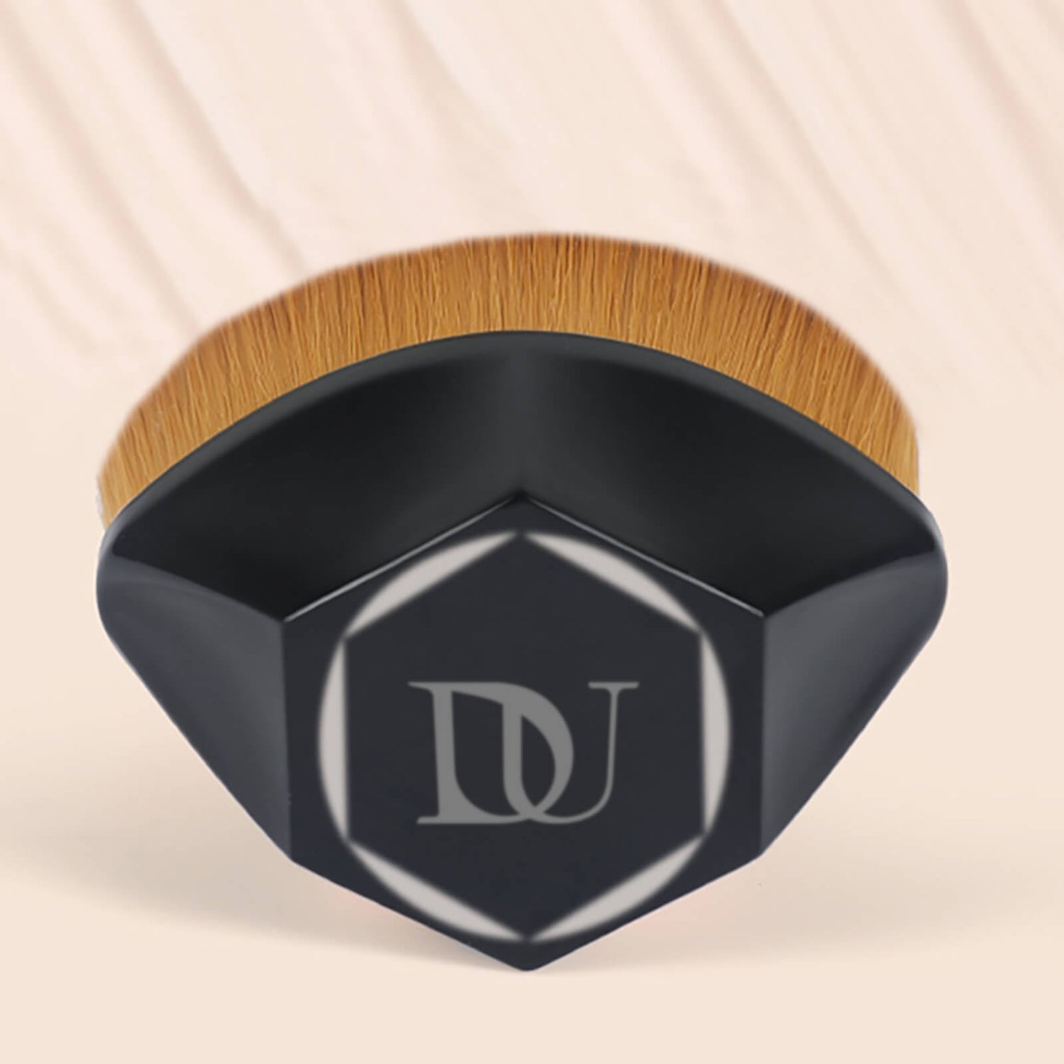 DUcare-flat-top-kabuki-brush