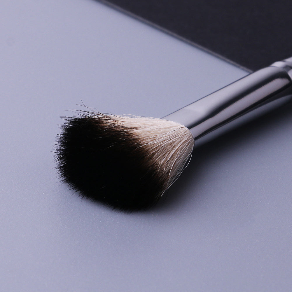 liquid-highlighter-brush
