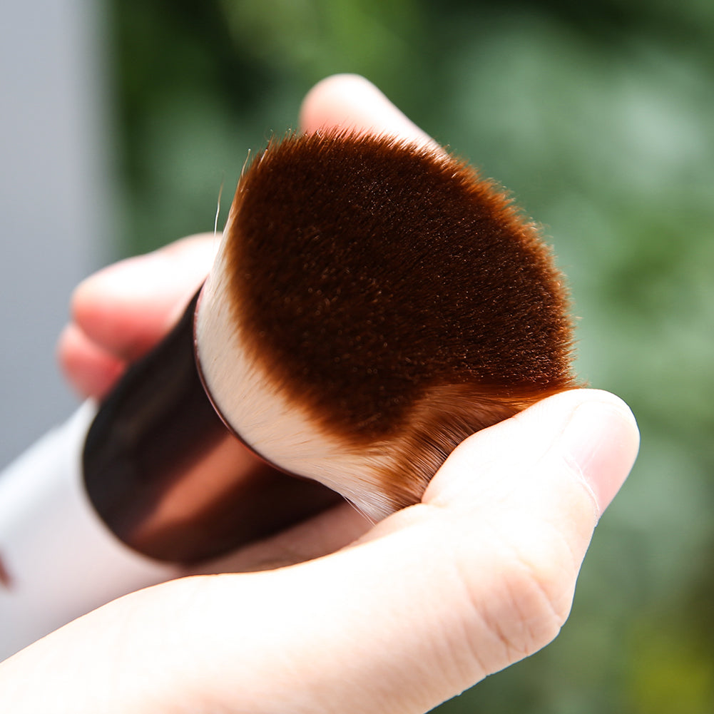 flat-top-foundation-brush