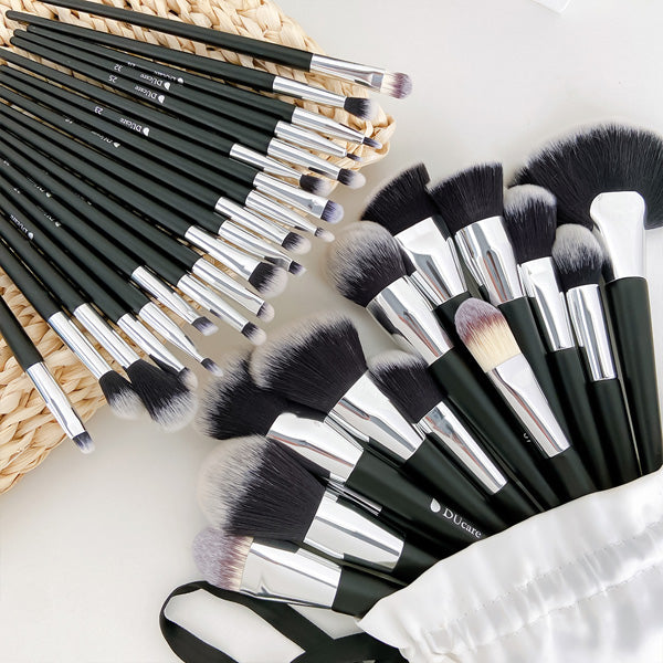 best-travel-makeup-brushes